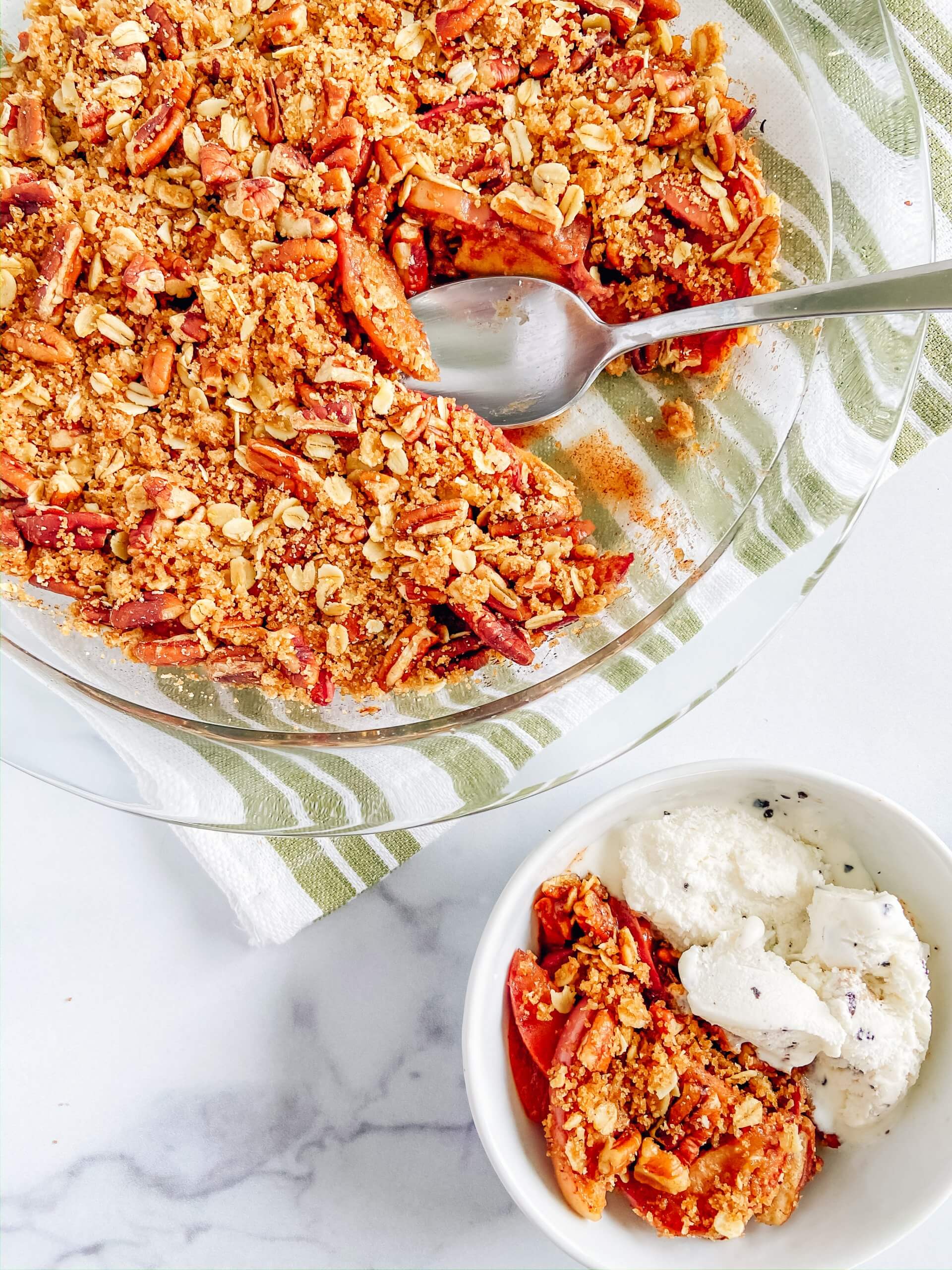 Easy Apple Crisp with Oat Crumble Topping