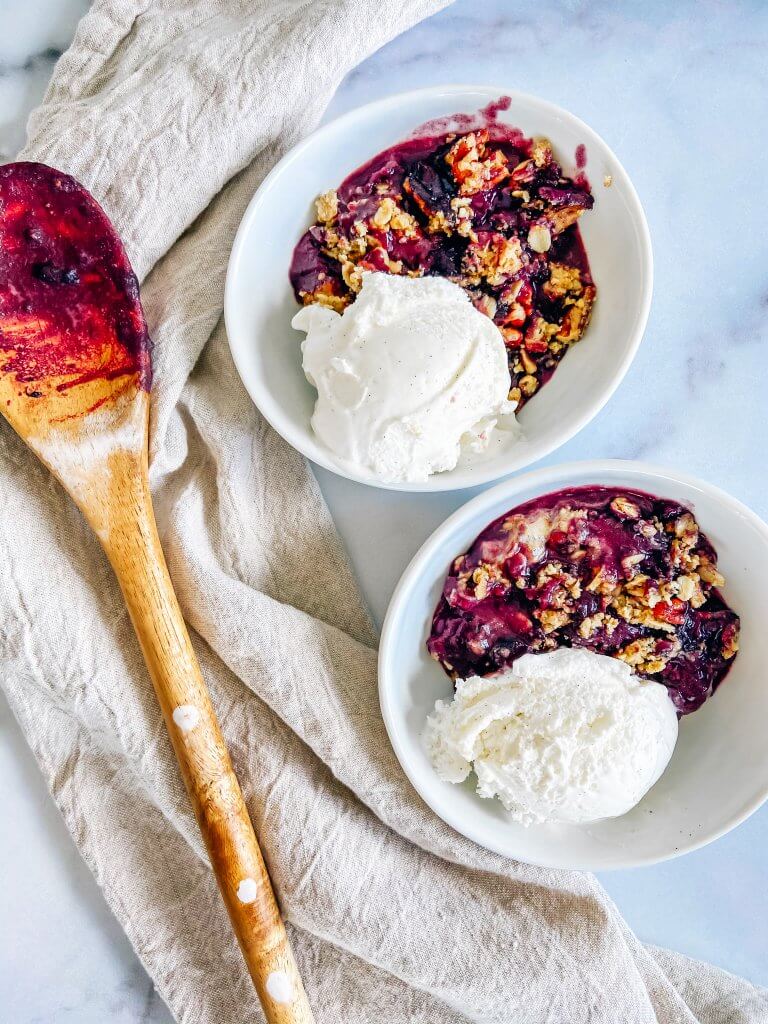 healthy berry crisp recipe with ice cream