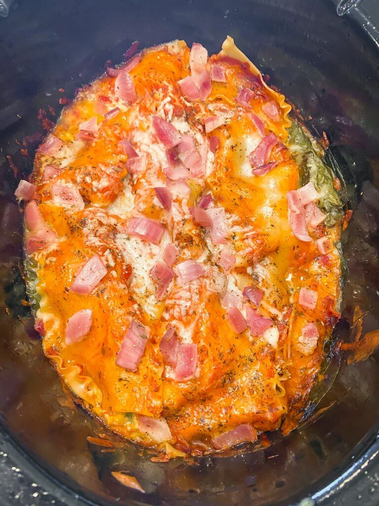 healthy crockpot lasagna with chicken and veggies 